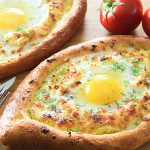 Eggs with cheese بيض بالجبن