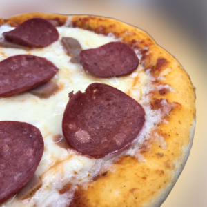 Pepperoni Pizza بيتزا ببروني