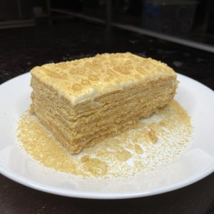 Honey Honey كيكة العسل