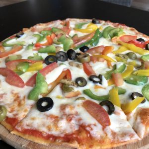 vegetable pizza بيتزا خضار